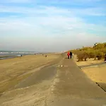 In By The 아파트