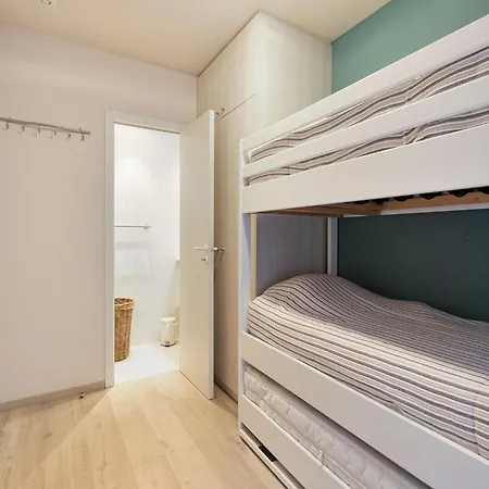 In By The Daire Blankenberge